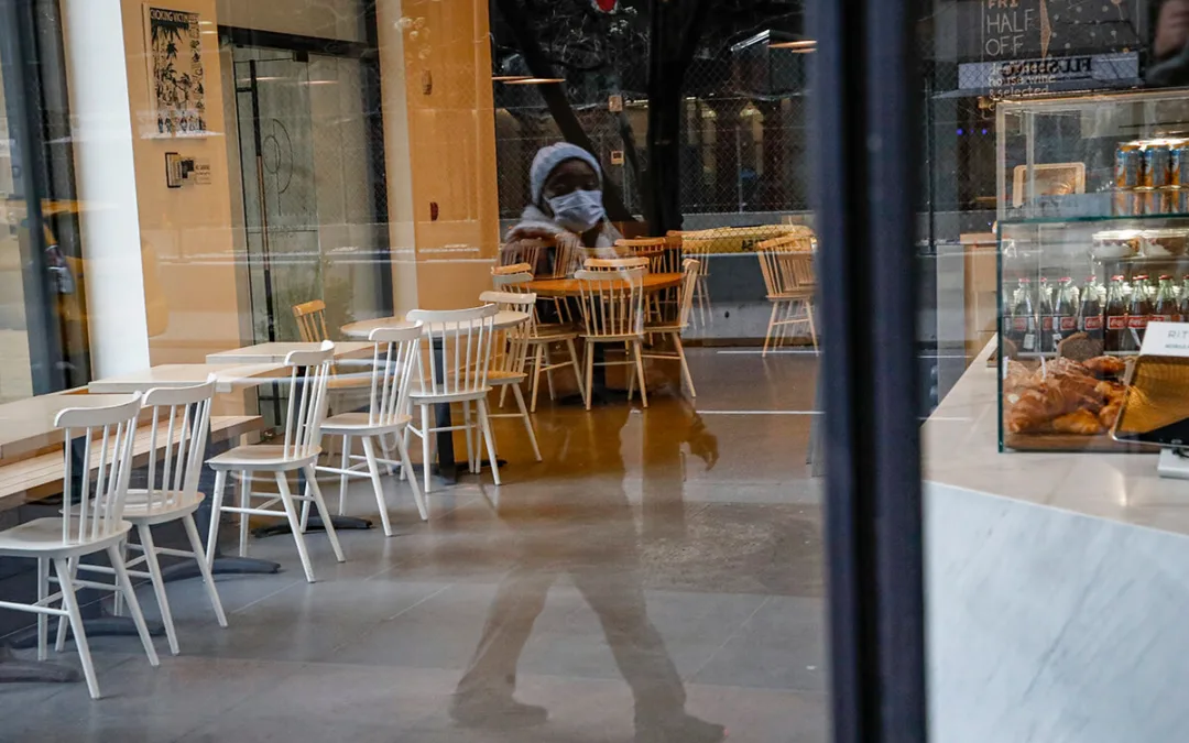 Arizona Cities Shut Down Bars Despite State Allowing Them to Stay Open