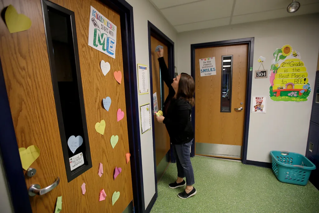 arizona teachers schools reopen x