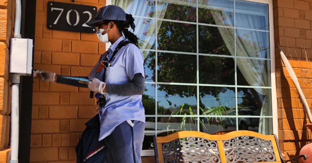 Postal Service Cuts Leave Arizonans With Spoiled Medication and Late Rent