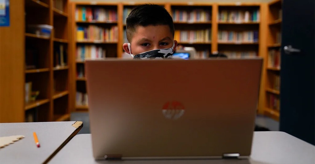 Arizona Schools Consider In-Person Class as COVID-19 Declines