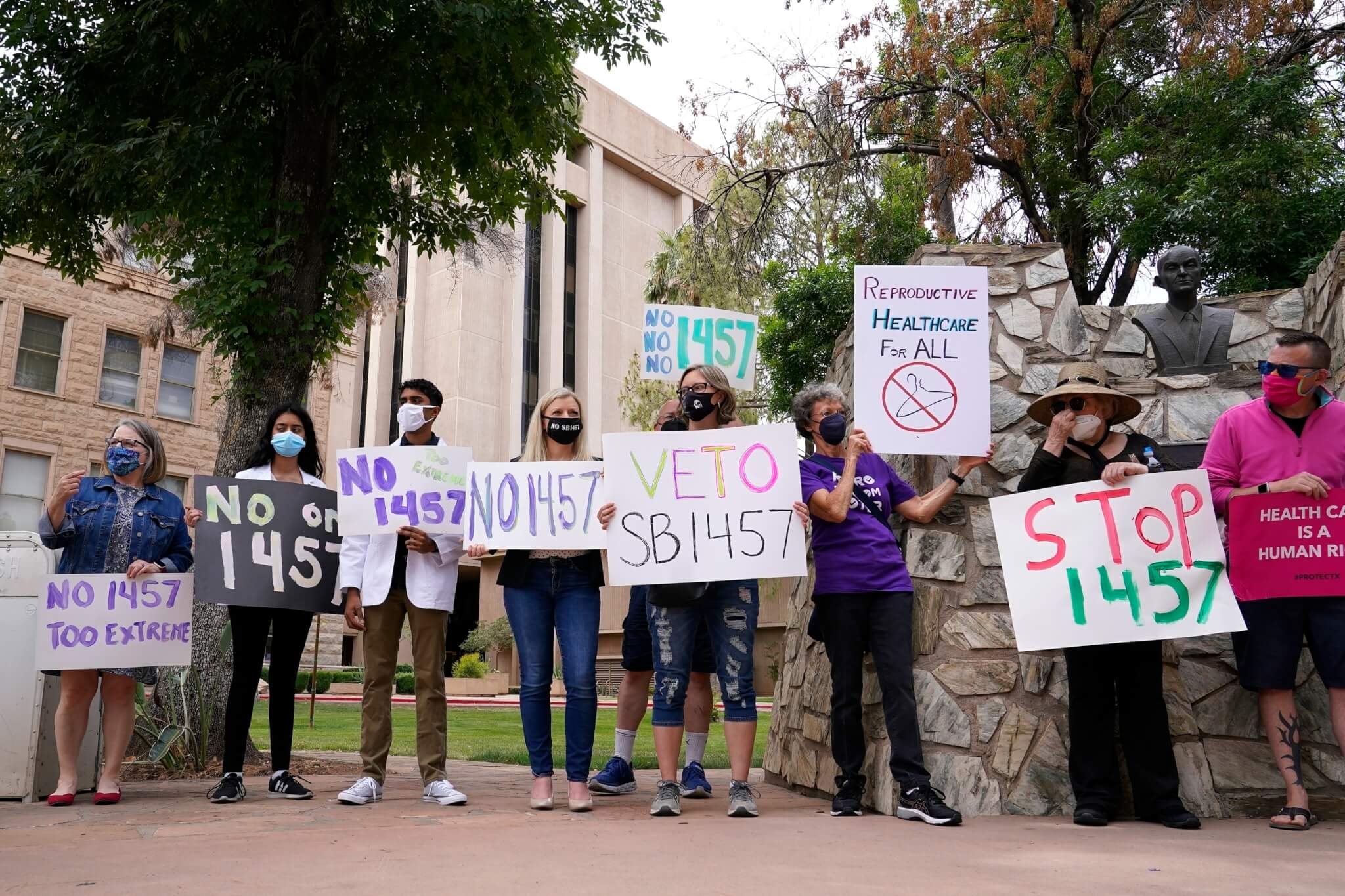 Arizona Republicans Fight Culture War in Battleground State Arizona Republicans Fight Culture War in Battleground State