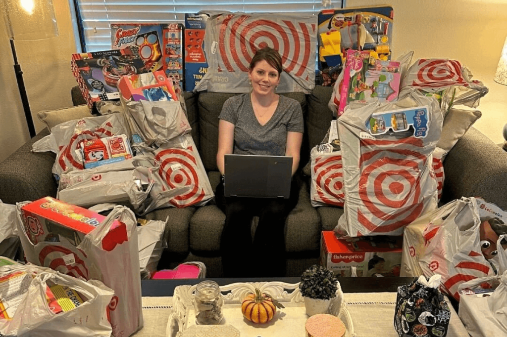 Phoenix Woman Raises Over $10,000 for Toys for Tots
