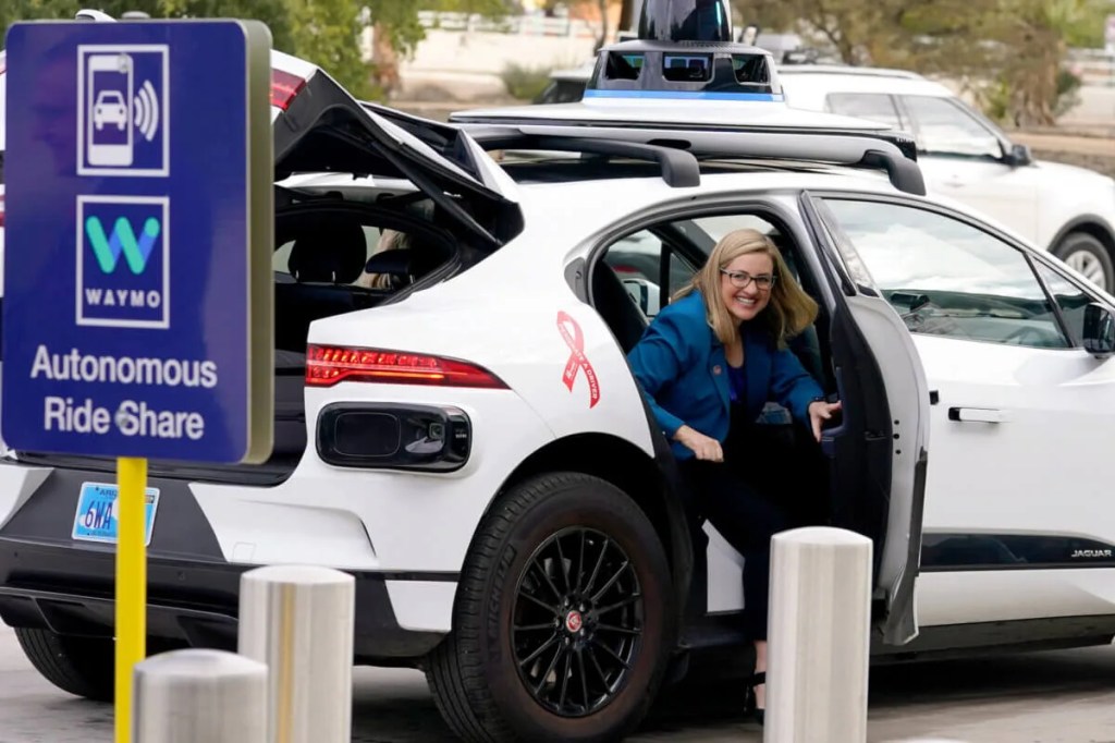 Waymo Robotaxis Double Service Area in Metro Phoenix