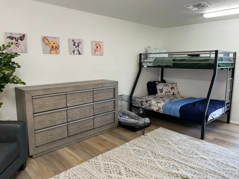 Phoenix Domestic Violence Shelter Now Allows Survivors to Bring Pets