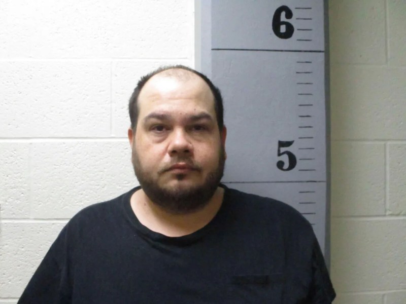 Man linked to missing Arizona teen Alicia Navarro is arrested on child sex abuse charges