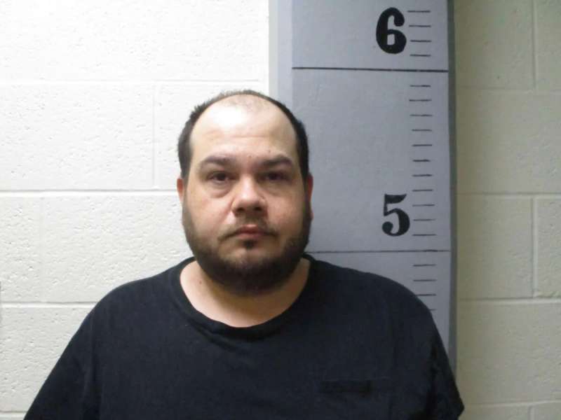 Man linked to missing Arizona teen Alicia Navarro is arrested on child sex abuse charges