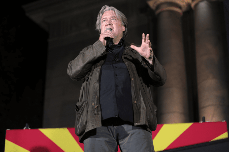 steve bannon contempt