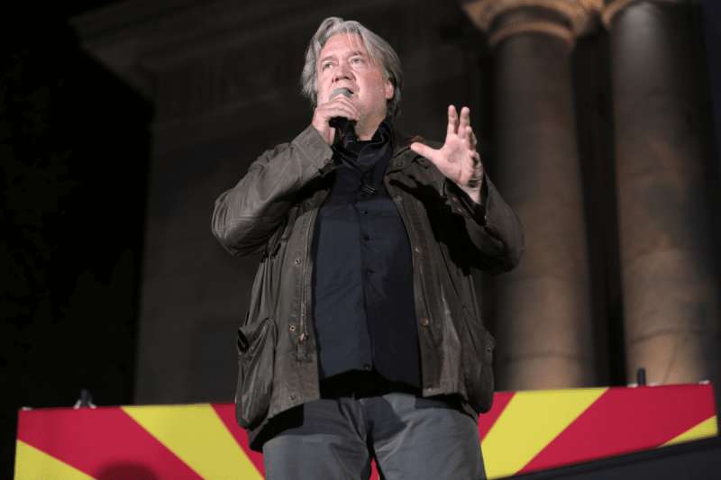 steve bannon contempt