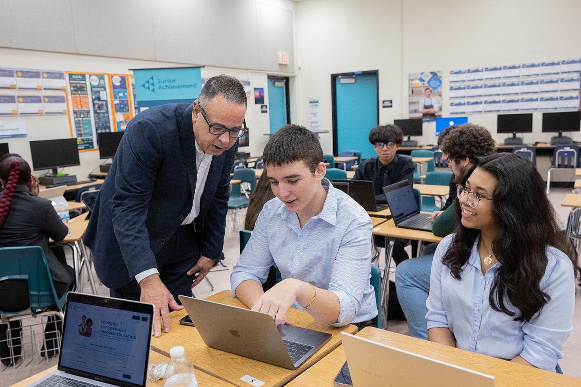 Grad Nation: Changing college landscape makes early career exposure more pressing Grad Nation: Changing college landscape makes early career exposure more pressing
