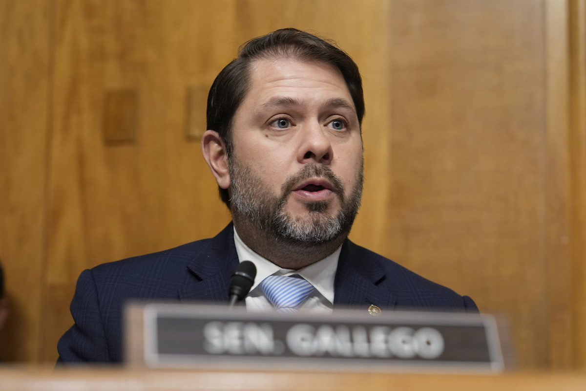 US Sen. Gallego of Arizona wades into immigration debate with new plan US Sen. Gallego of Arizona wades into immigration debate with new plan