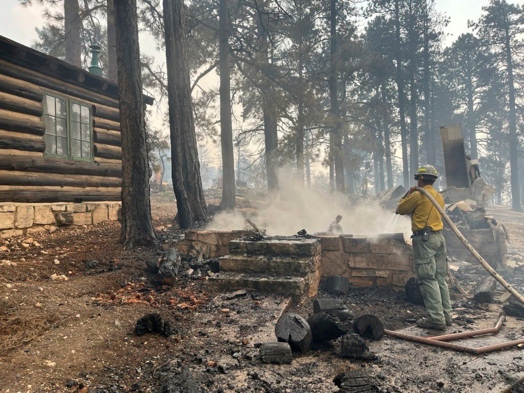 Wildfire destroys a historic Grand Canyon lodge and other structures