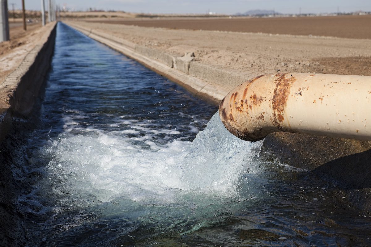 Longtime lawmaker shapes the debate as Arizona grapples with dwindling water supplies