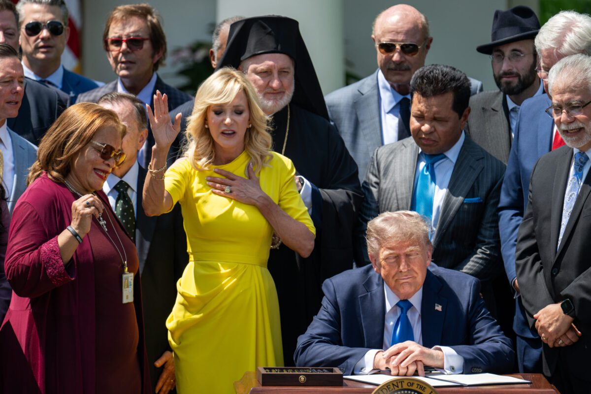 Arizona clergy split on political activity from the pulpit, despite IRS ending 70-year ban Arizona clergy split on political activity from the pulpit, despite IRS ending 70-year ban