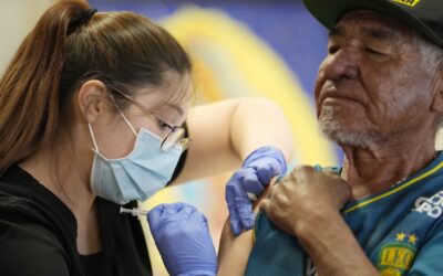 Arizonans now able to get updated COVID-19 shots at pharmacies without a prescription