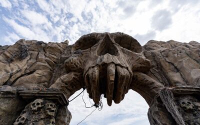 Metro Phoenix haunted house has scary new setup. Take a look inside