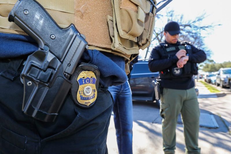 Ice officers