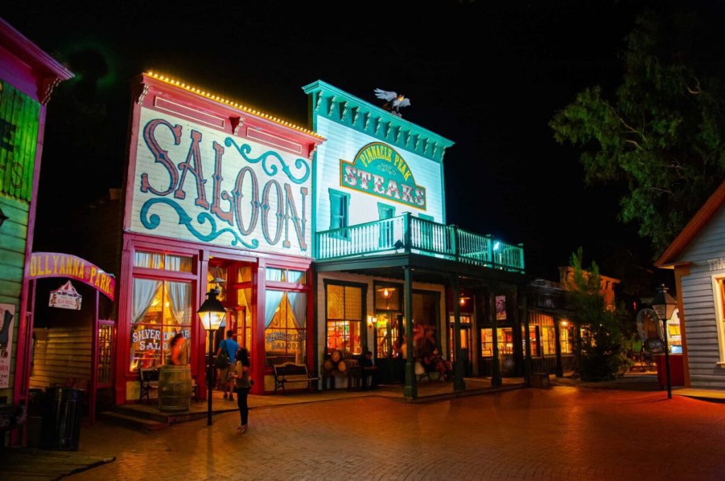 These 11 themed restaurants in Arizona will blow you away