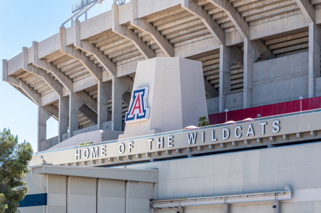 Trump asks U of A to commit to his agenda and get favorable access to federal money