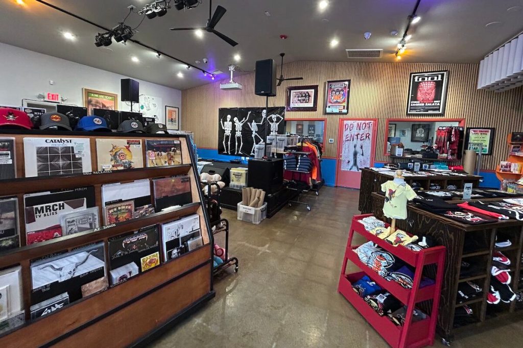 Heading to Cottonwood for wine? Don’t skip this record-lover’s gem