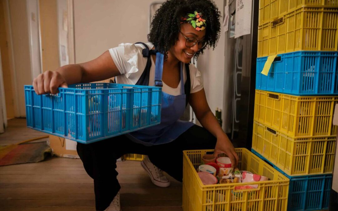 12 Phoenix food pantries to donate your time, money, & food to this holiday season