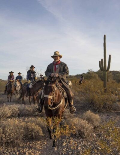 If you’ve ever wanted to swap city life for a pair of cowboy boots and a star-filled sky, Arizona’s dude ranches deliver the perfect escape.