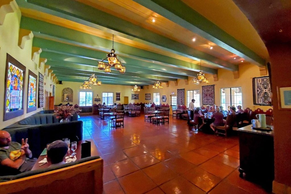 Try these 15 ‘hidden gem’ restaurants and diners that Arizonans can’t get enough of