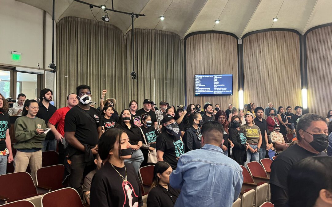 Protesters force Phoenix City Council session to adjourn early over ICE concerns