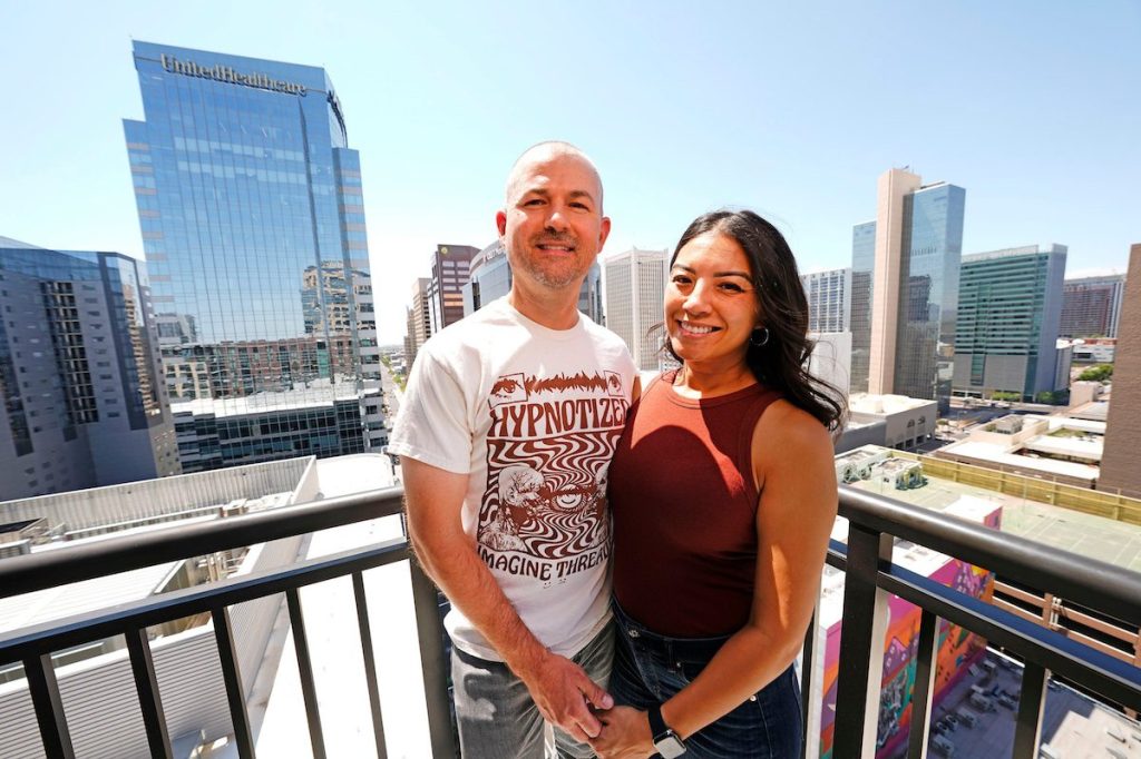 Rents are falling in metro Phoenix. Here's where the best deals are