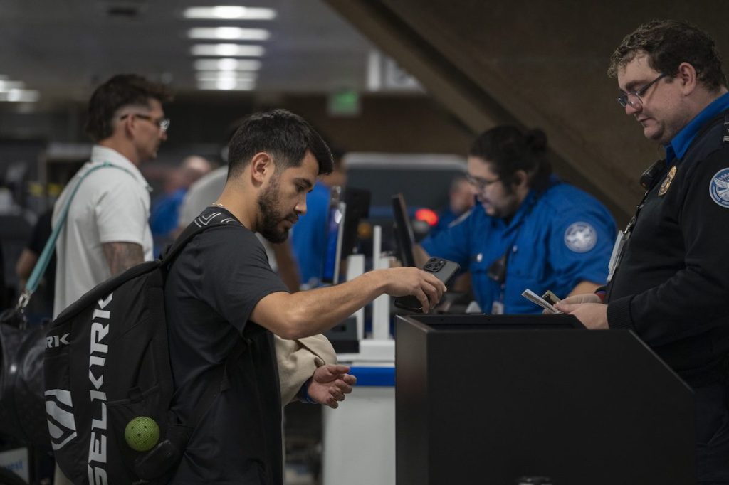 Sky Harbor appeals to the public to donate to unpaid TSA workers