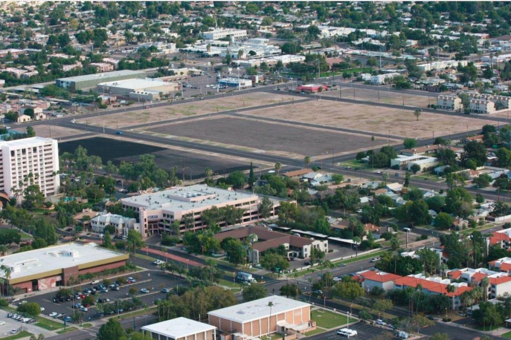 Mesa&nbsp;residents feel hope, skepticism over plan to turn vacant lot into housing